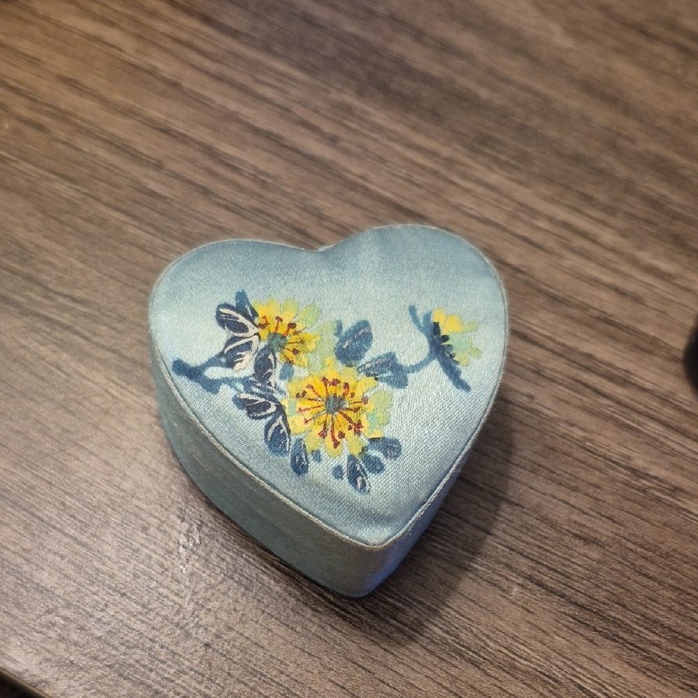 Vintage 80s Satin Covered Heart shaped Trinket Box
